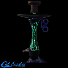 Load image into Gallery viewer, Amy Deluxe - 21&quot; Hookah - Woodica S Glow in the Dark
